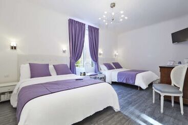 هتل Kyriad Saumur Hyper Centre Hôtel Appartements Et Spa Soins Sothys Paris