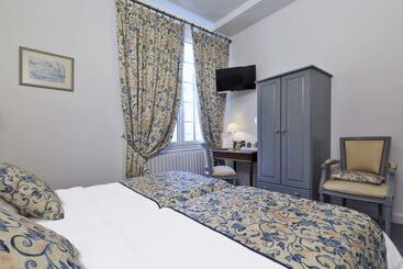 هتل Kyriad Saumur Hyper Centre Hôtel Appartements Et Spa Soins Sothys Paris