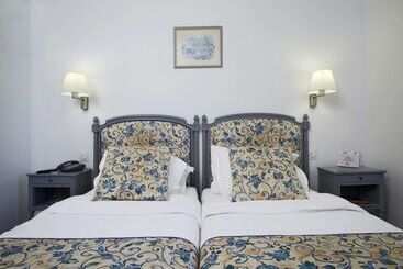 هتل Kyriad Saumur Hyper Centre Hôtel Appartements Et Spa Soins Sothys Paris