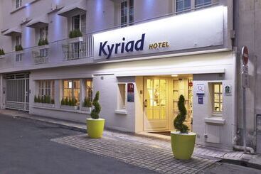 هتل Kyriad Saumur Hyper Centre Hôtel Appartements Et Spa Soins Sothys Paris