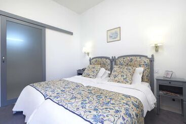 هتل Kyriad Saumur Hyper Centre Hôtel Appartements Et Spa Soins Sothys Paris