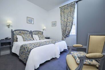 هتل Kyriad Saumur Hyper Centre Hôtel Appartements Et Spa Soins Sothys Paris