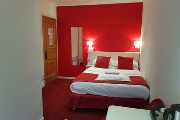 هتل Kyriad Saumur Hyper Centre Hôtel Appartements Et Spa Soins Sothys Paris