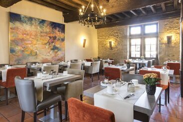 هتل Hôtel Le Donjon   Cœur De La Cité Médiévale