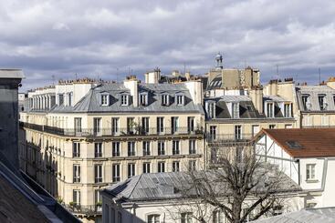 هتل Hôtel Jardin De Cluny