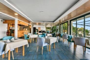 هتل Le Pavillon Bleu