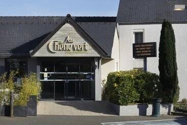 هتل Logis, Hôtel Au Chêne Vert, Saint Brieuc Nord