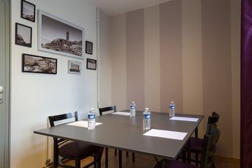 هتل Logis, Hôtel Au Chêne Vert, Saint Brieuc Nord