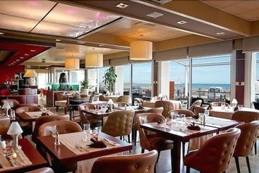 هتل Logis Hôtel & Restaurant Mediterranee