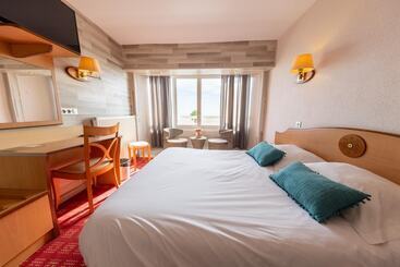 هتل Logis Hôtel & Restaurant Mediterranee