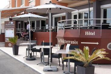 هتل Logis Hôtel & Restaurant Mediterranee