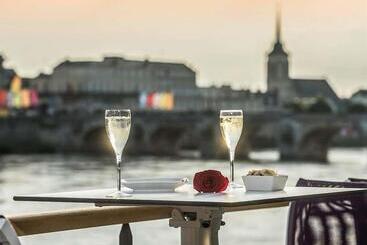 ホテル Mercure Bords De Loire Saumur