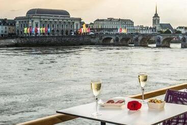 ホテル Mercure Bords De Loire Saumur