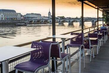ホテル Mercure Bords De Loire Saumur