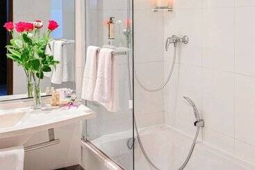 هتل Mercure Chartres Cathedrale