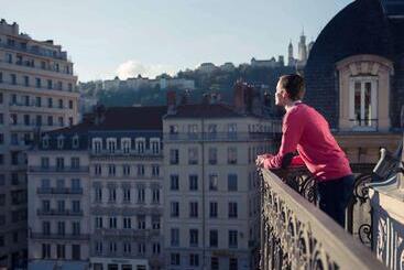 هتل Mercure Lyon Centre Beaux Arts
