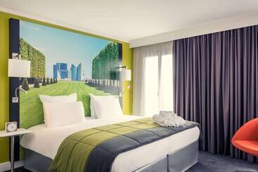 Отель Mercure Paris Ouest Saintgermain