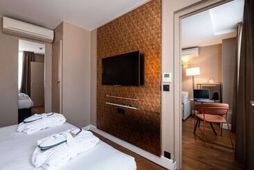 Отель Mercure Paris Ouest Saintgermain
