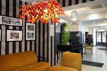Отель Mercure Paris Ouest Saintgermain