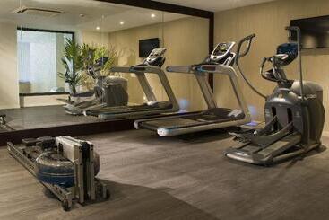 ホテル Hôtel & Spa Oceania L Univers Tours
