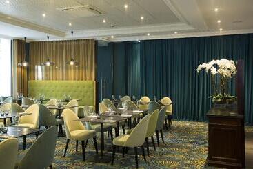 ホテル Hôtel & Spa Oceania L Univers Tours