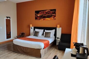 酒店 The Originals Boutique, Hôtel De L Univers, Montluçon