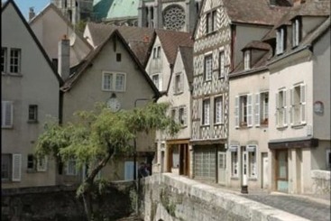 B&B HOTEL Chartres Centre Cathédrale