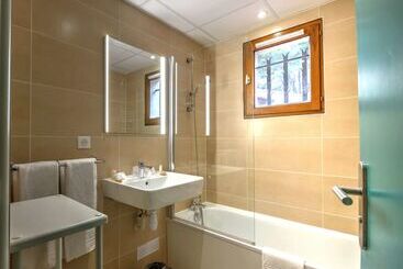 هتل Best Western Domaine De Roquerousse