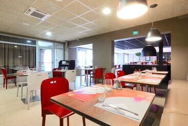 هتل Campanile Grenoble Sud Seyssins