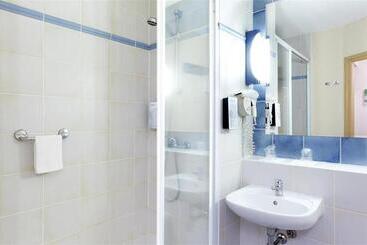 هتل Campanile Paris Ouest  Boulogne