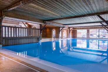 호텔 Chalethôtel La Marmotte, La Tapiaz & Spa, The Originals Relais