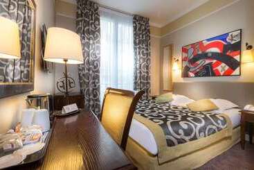 هتل Hôtel Du Bois Champs Elysées