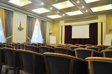 Grand Hotel Bellevue   Grand Place