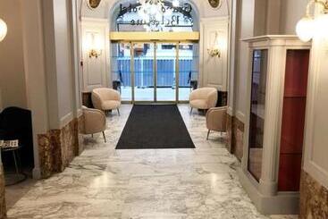 Grand Hotel Bellevue   Grand Place