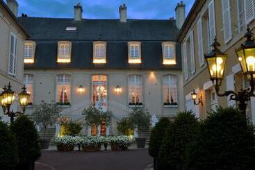 هتل Hôtel D'argouges