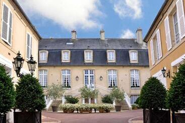 هتل Hôtel D'argouges