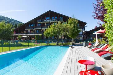 هتل Hôtel La Bergerie