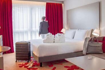 호텔 Hôtel Mercure Tours Nord