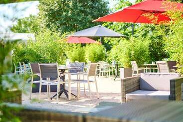 Отель Ibis Abbeville