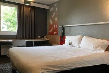 Отель Ibis Abbeville