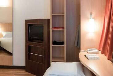 هتل Ibis Angers Centre Chateau