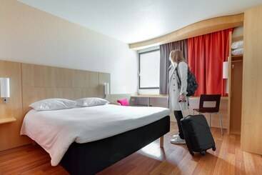 هتل Ibis Angers Centre Chateau