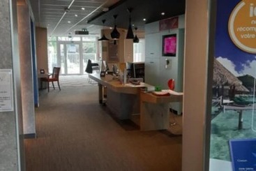 בית מלון כפרי Ibis Arles