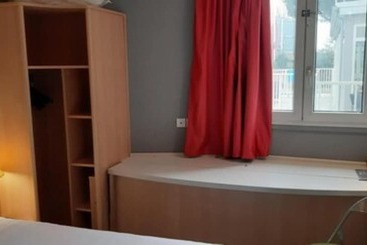 בית מלון כפרי Ibis Arles