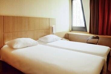 هتل Ibis Avignon Centre Gare