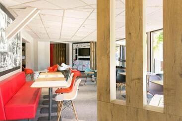 Отель Ibis Avignon Sud
