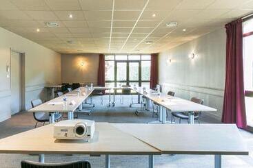 هتل Ibis Avignon Sud