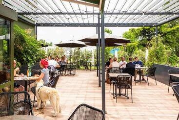 هتل Ibis Bordeaux Pessac Route Des Vins