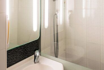 هتل Ibis Bourg En Bresse