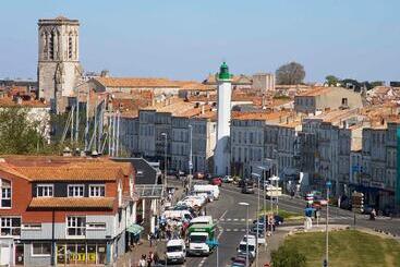 هتل Ibis La Rochelle Vieux Port
